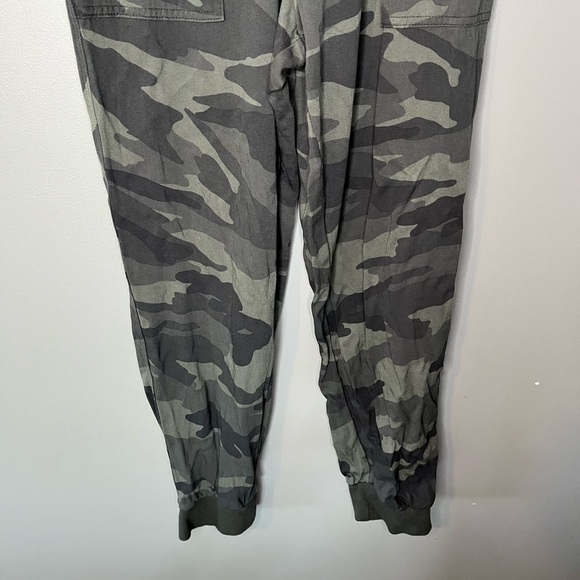 Splendid Super Soft Camo Jogger - Picture 5 of 9